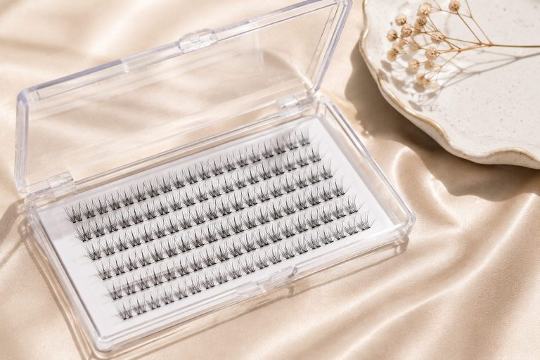 Pre-glued and glue-on cluster lashes comparison for beauty brands